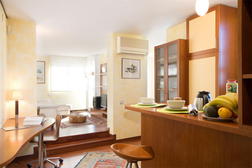 Gaudi Views Apartment Barcelona Room photo